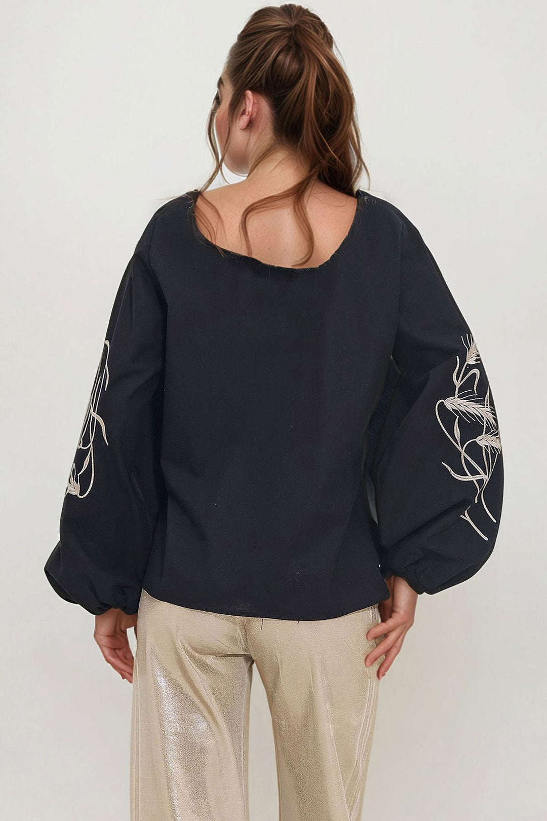 Poplin Weave Shirt with Black Embroidered Sleeves BCHESQ-251033 - Downey