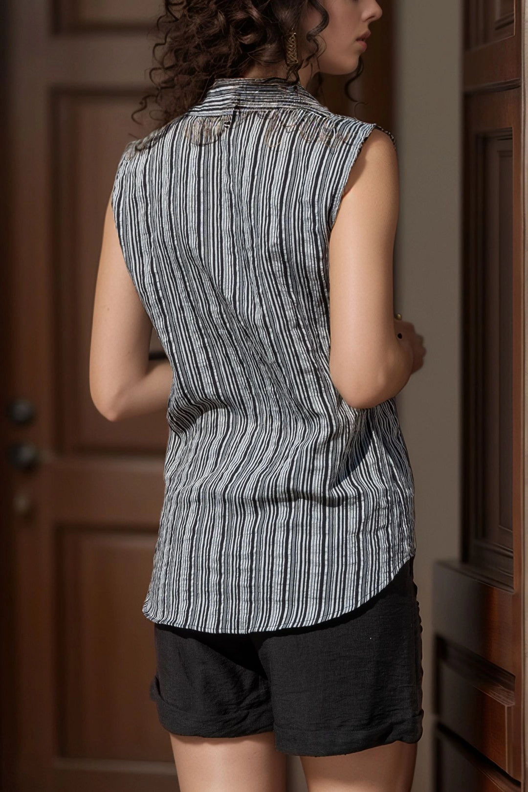 Black Sleeveless Striped Shirt BCBSK-25700-2878C - Shostka
