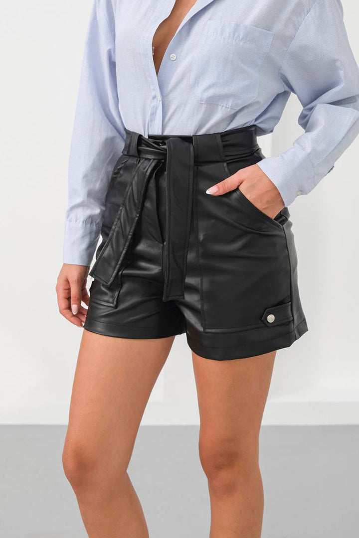Black Belted Wide Pocket Shorts BCHN-25260086 - Wood Buffalo