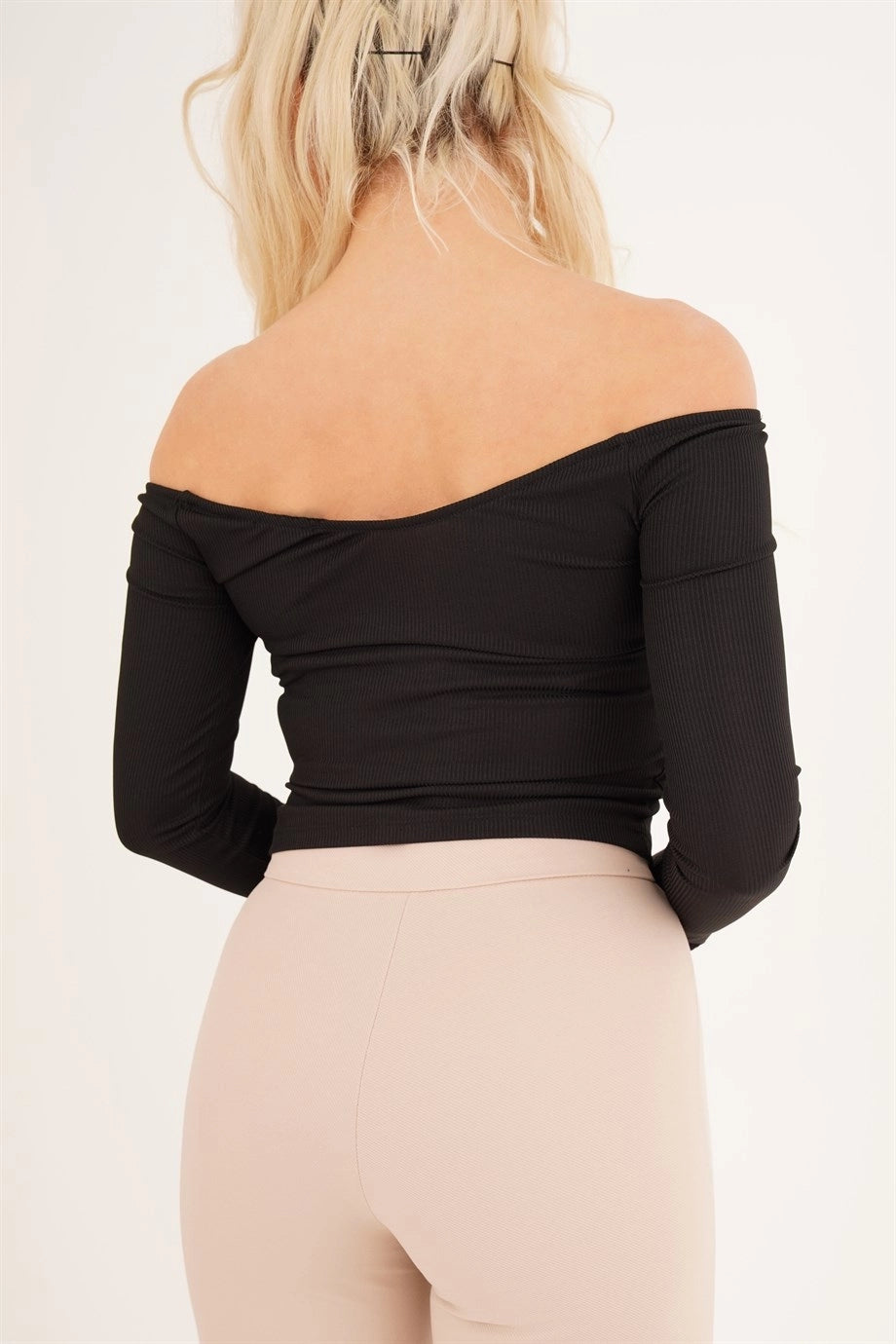 Black Madonna Collar Slit Long Sleeve Blouse CO-2523254221 - Mitrovicë