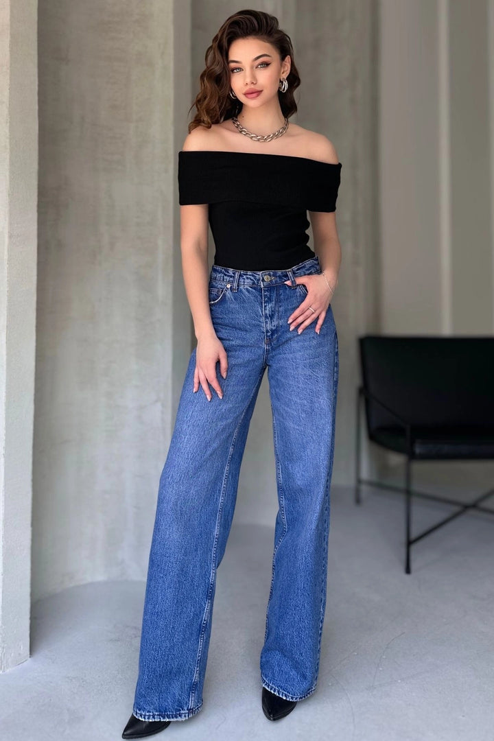 Black Madonna Collar Knit Blouse BCOR-252457 - Saronno
