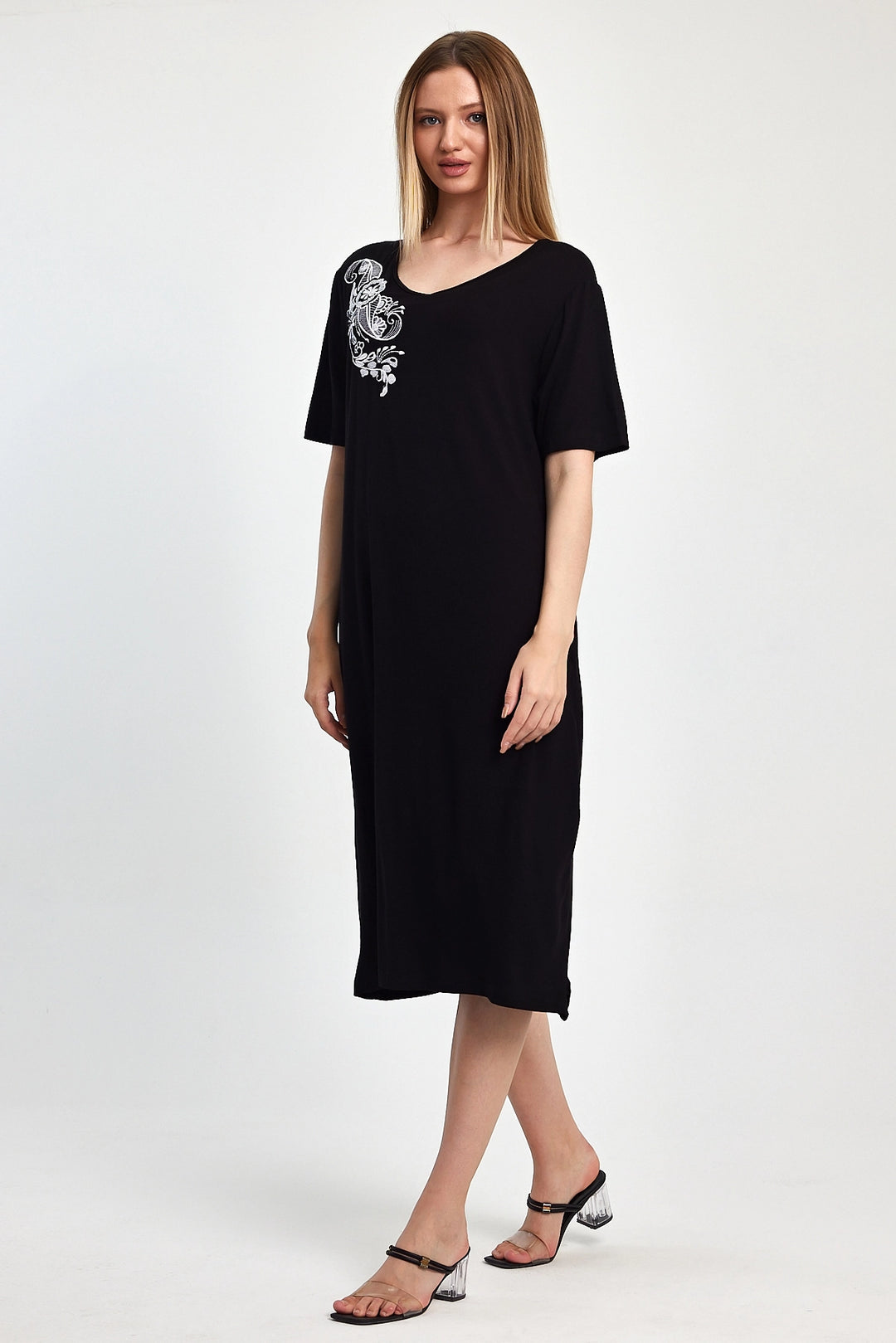 Maxi Boy Black Embroidered Knitted Viscose Dress BCVL-251040 - Veenendaal