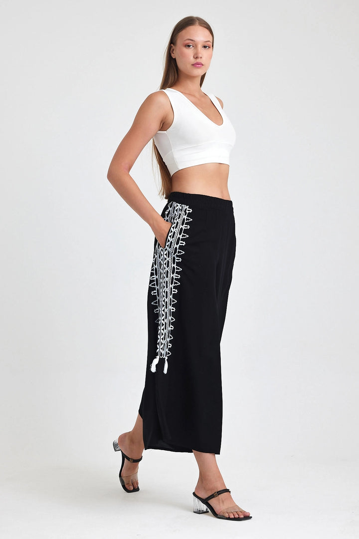Maxi Boy Black Embroidered Loose Fit Harem Pants BCVL-25929 - Orizaba