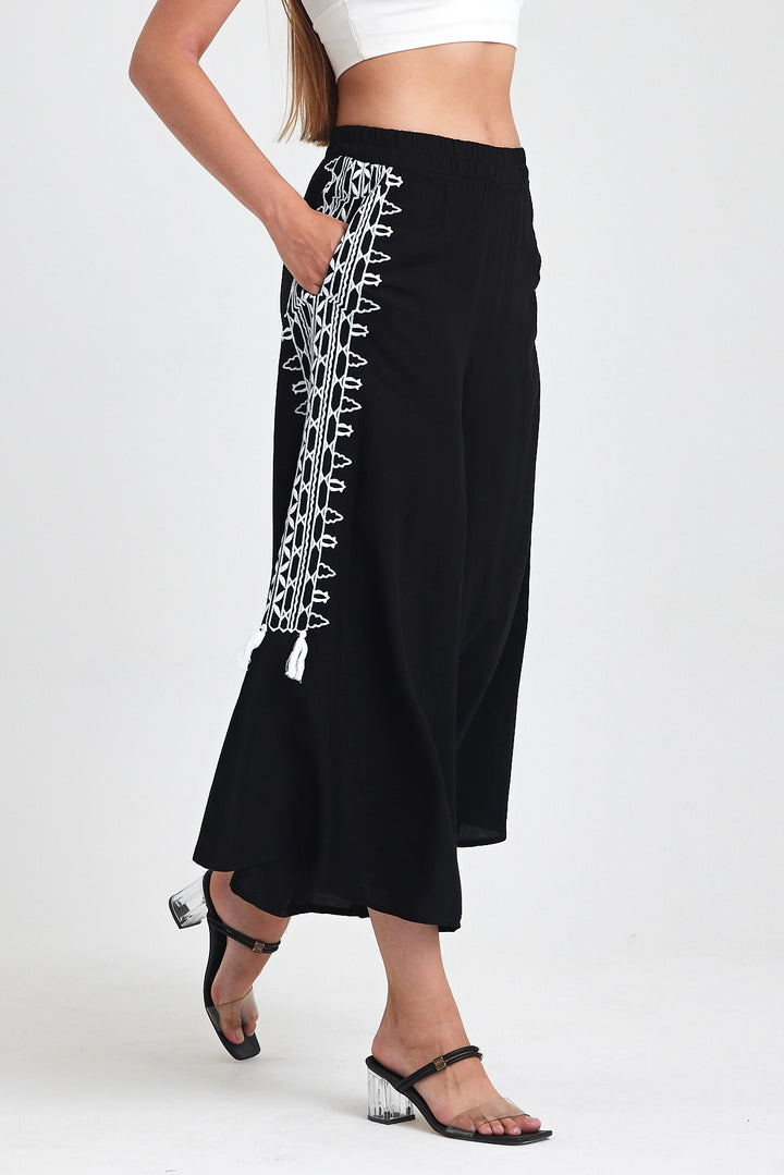 Maxi Boy Black Embroidered Loose Fit Harem Pants BCVL-25929 - Orizaba