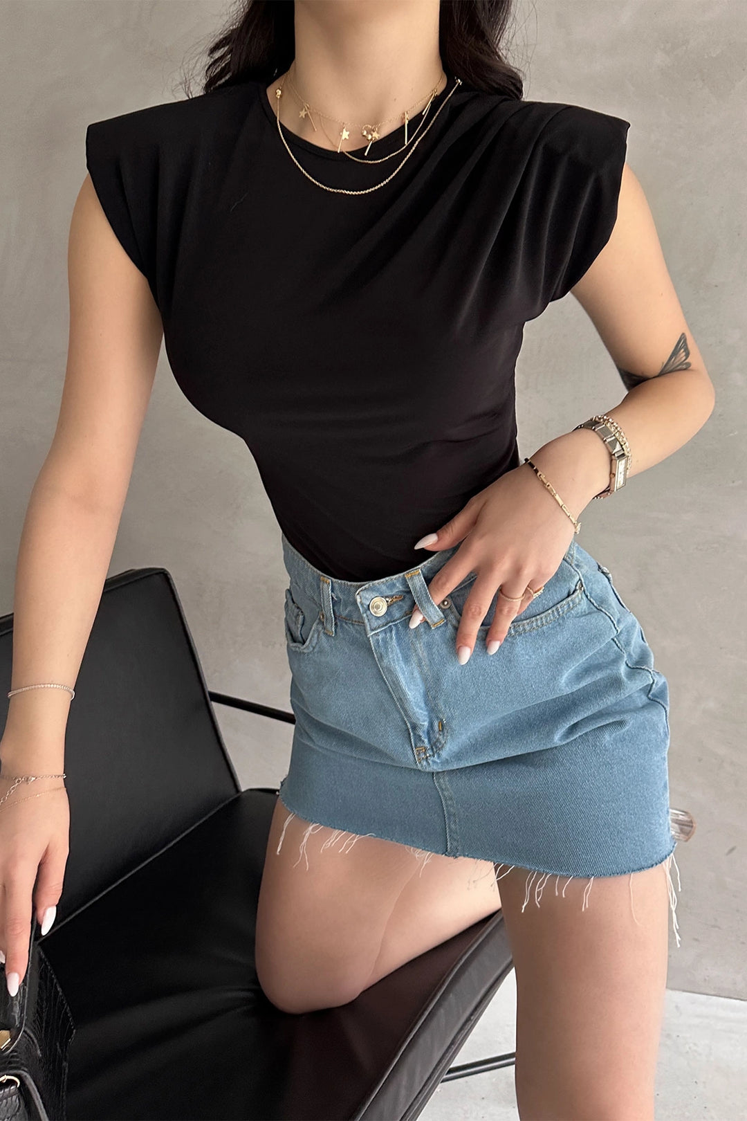 Black Padded Shoulder Buzzy Blouse BCDF-252157 - Ocuilan de Arteaga