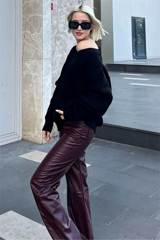 MDX Black Oversized V-Neck Sweater MG1440 - Villa de Zaachila