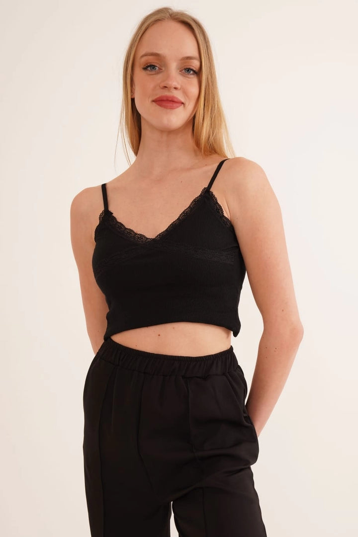 Black Cotton Eyelash Lace Strap Crop Blouse CO-2523254275 - Cádiz