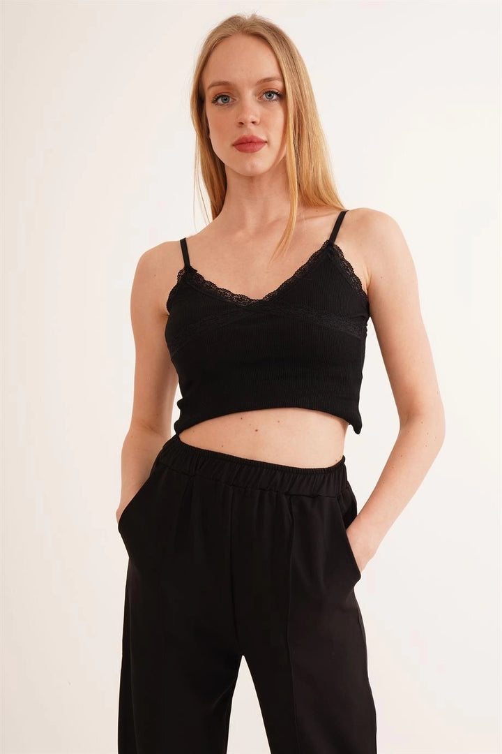 Black Cotton Eyelash Lace Strap Crop Blouse CO-2523254275 - Cádiz