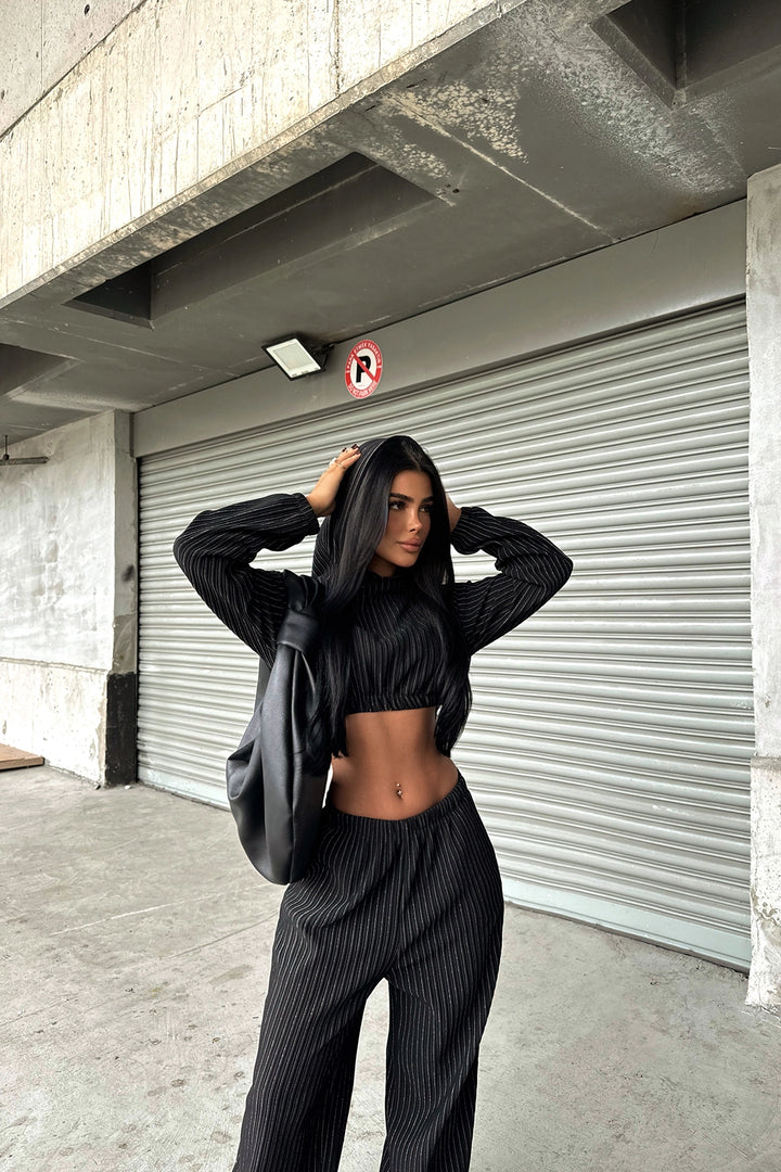 EYY Women Black Pantsuit - Roeselare