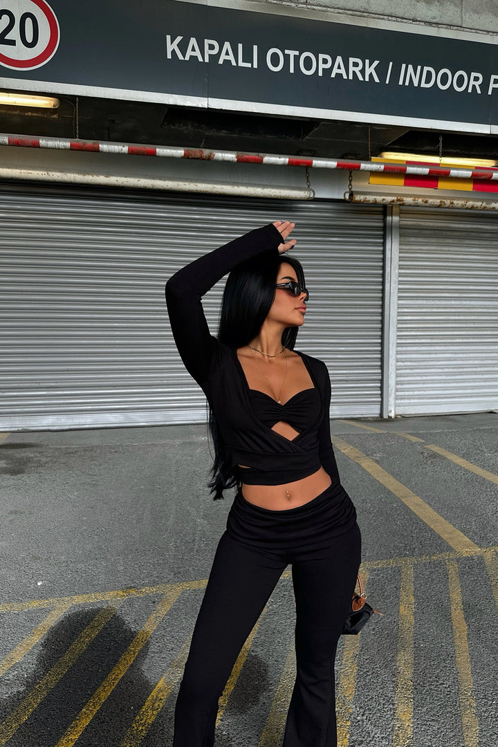 EYY Women Black pantsuit - North Bay