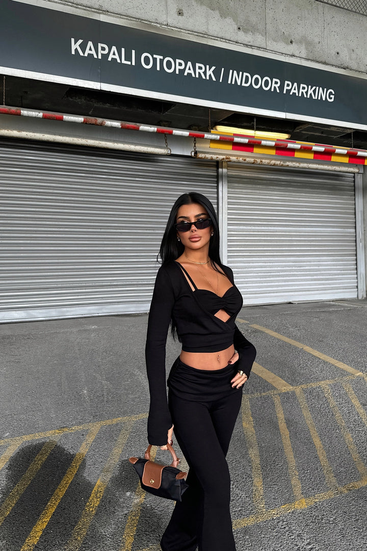 EYY Women Black pantsuit - North Bay