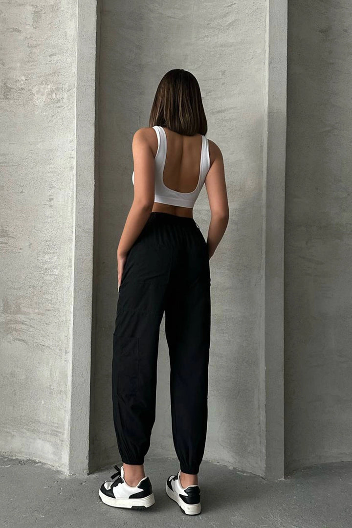 Black Parachute Fabric Cargo Jogger Pants with Pockets BCHN-2525338 - Ciudad Apodaca