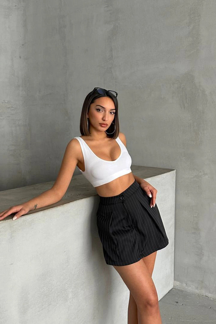 Black Pleated Striped Shorts Skirt BCHN-2525351 - Lewiston