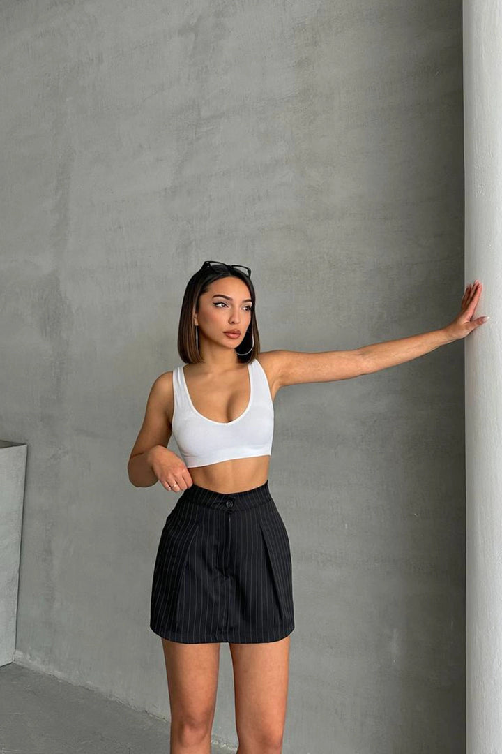 Black Pleated Striped Shorts Skirt BCHN-2525351 - Lewiston