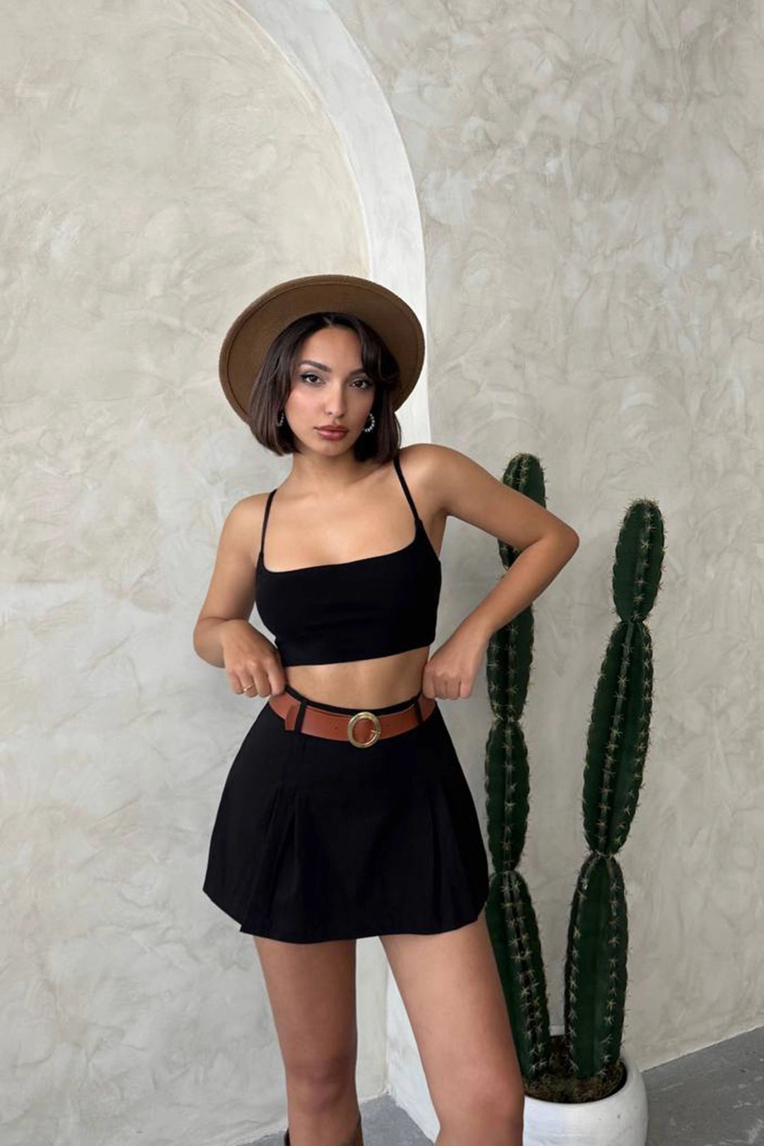 Black Pleated Woven Gabardine Shorts Skirt (Belt Gift) BCHN-25252001 - Skenderaj