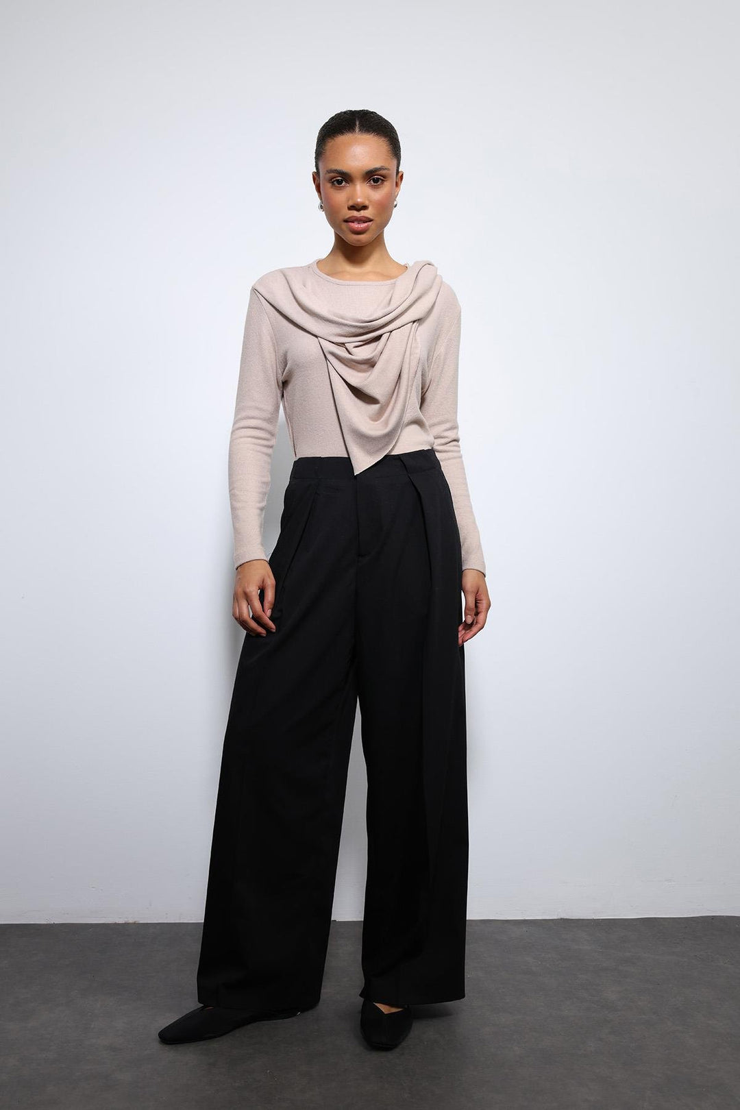 ANT Antioch Black Pleated Wide Leg Women's Pants - Wolfenbüttel