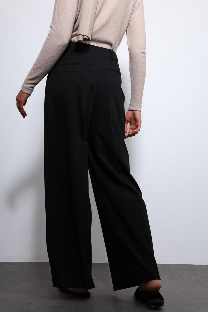 ANT Antioch Black Pleated Wide Leg Women's Pants - Wolfenbüttel