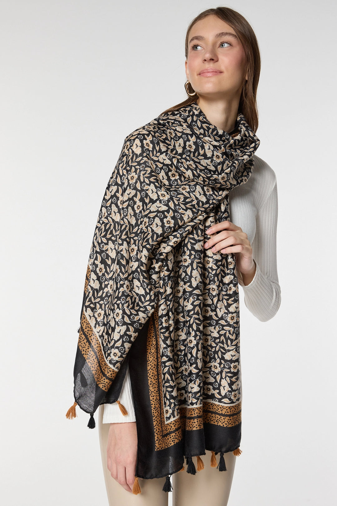 Black Tasseled Leaf Patterned Shawl BCNSV-2515060 - Potenza