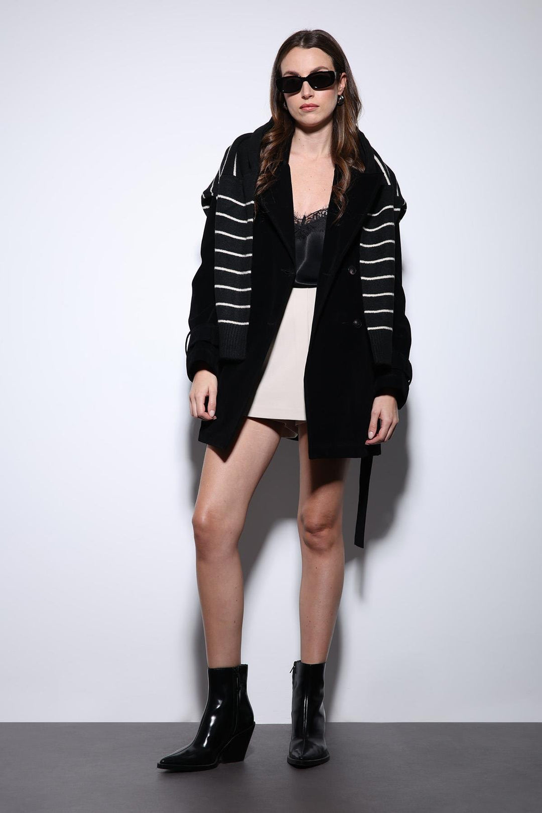 ANT Antioch Black Suede-Look Women's Trench Coat - Miranda de Ebro