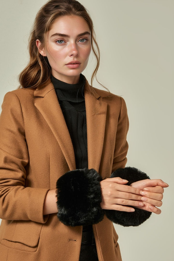 Black Faux Fur Cuff BCNSV-25WT1008 - Twickenham