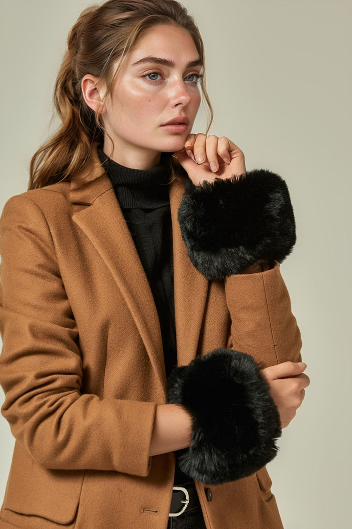 Black Faux Fur Cuff BCNSV-25WT1008 - Twickenham