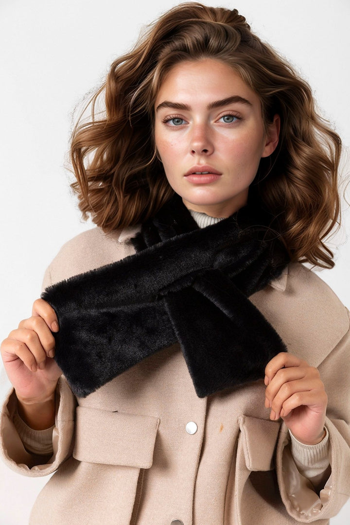 Black Faux Fur Lined Infinity Scarf BCNSV-25WT1007 - Los Mochis