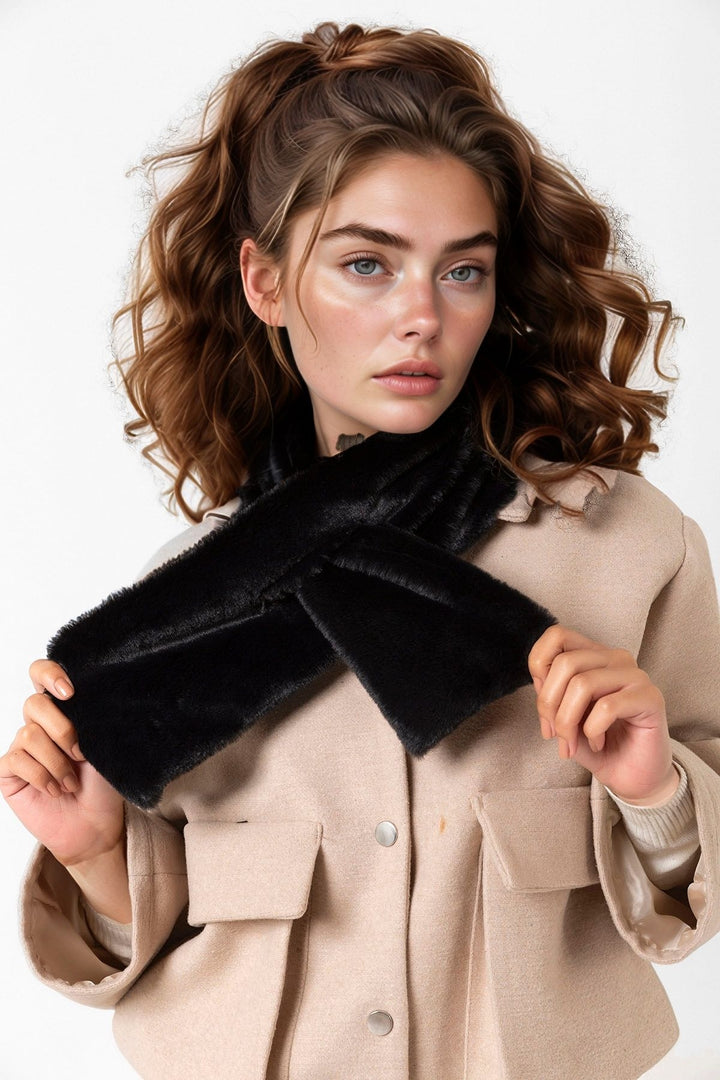 Black Faux Fur Lined Infinity Scarf BCNSV-25WT1007 - Los Mochis