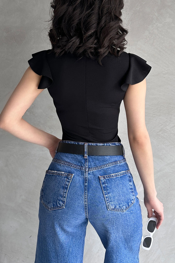 Black V-Neck Crepe Blouse with Ruffle Detail BCDF-252168 - Póvoa de Varzim