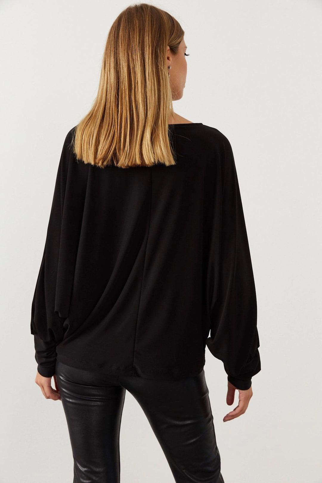 Black V-Neck Batwing Sleeve Blouse BCBSK-25700-K5707 - Veldhoven