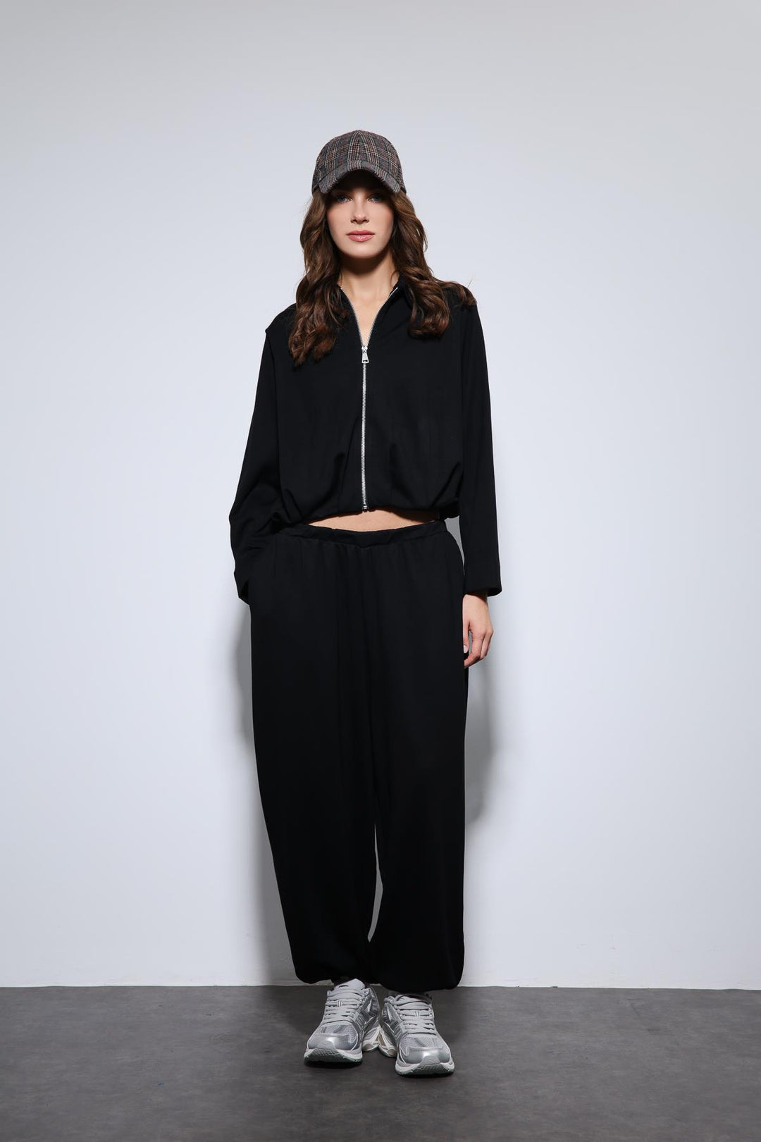 ANT Antioch Siyah Volümlü Ceket ve Paça Lastikli Eşofman Takım - Vilnius