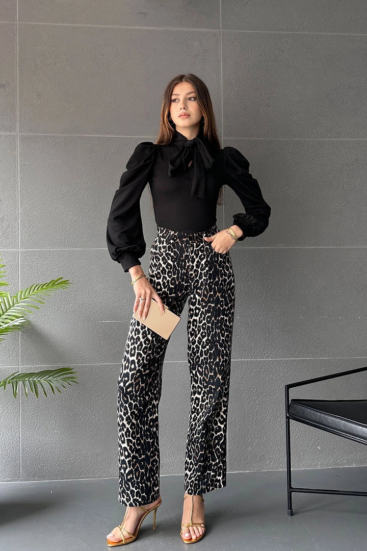 Black Collar Lace-Up Sleeve Cuff Detailed Blouse BCDF-242112 - Rezé