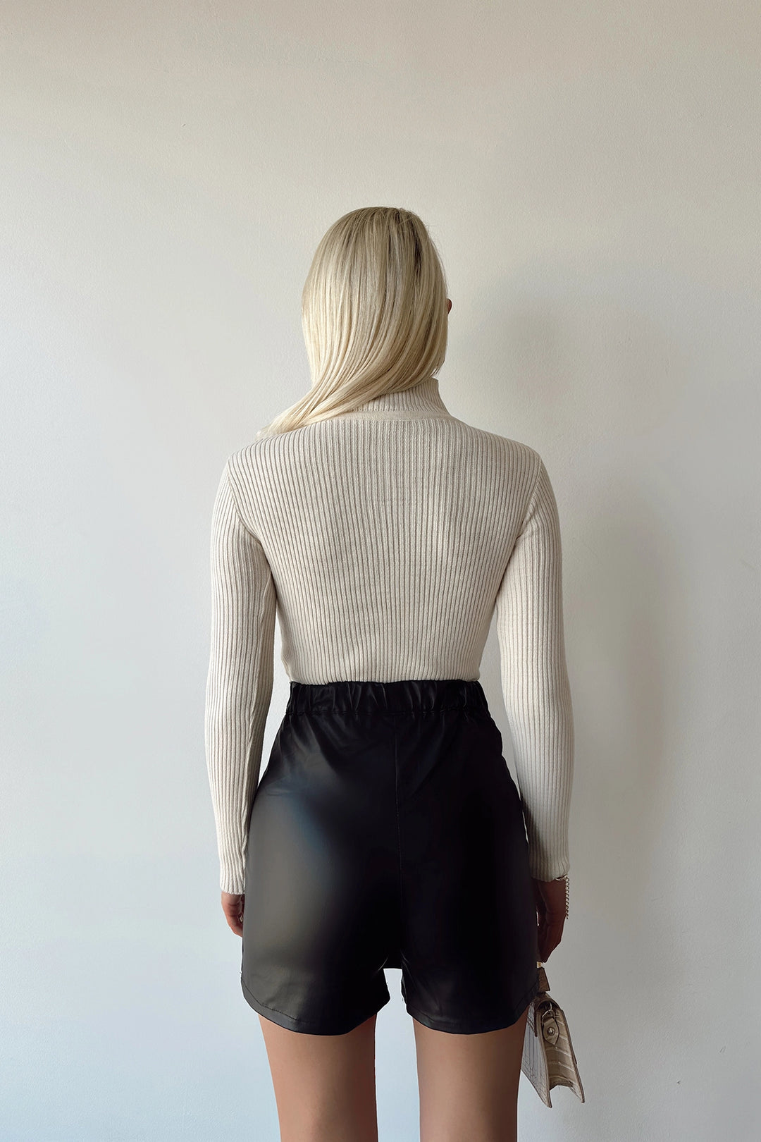 Black Slit Detailed Leather Shorts Skirt BCDF-233401 - Sherman