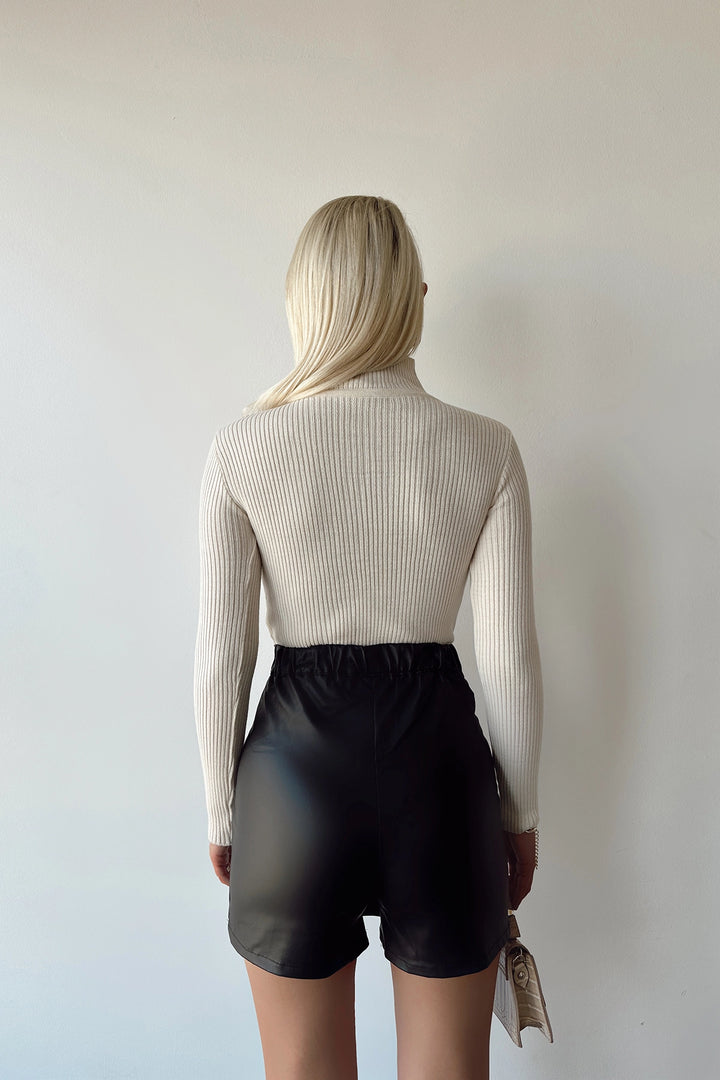 Black Slit Detailed Leather Shorts Skirt BCDF-233401 - Sherman