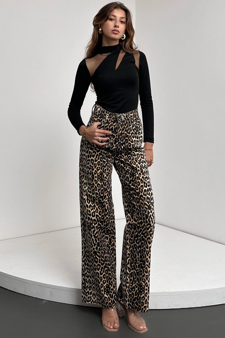 Black High Waisted Leopard Print Flare Pants BCDF-241106 - Acilia
