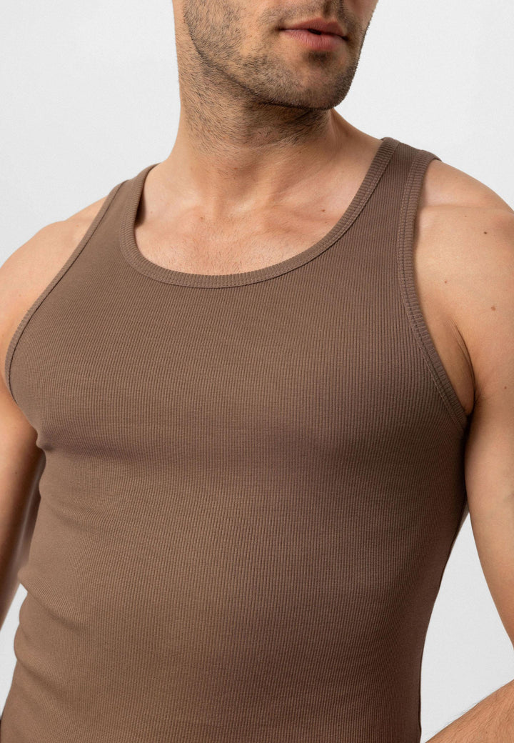 ANT Slim Fit Male Athlete - IJmuiden