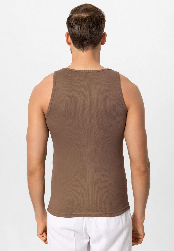 ANT Slim Fit Male Athlete - IJmuiden