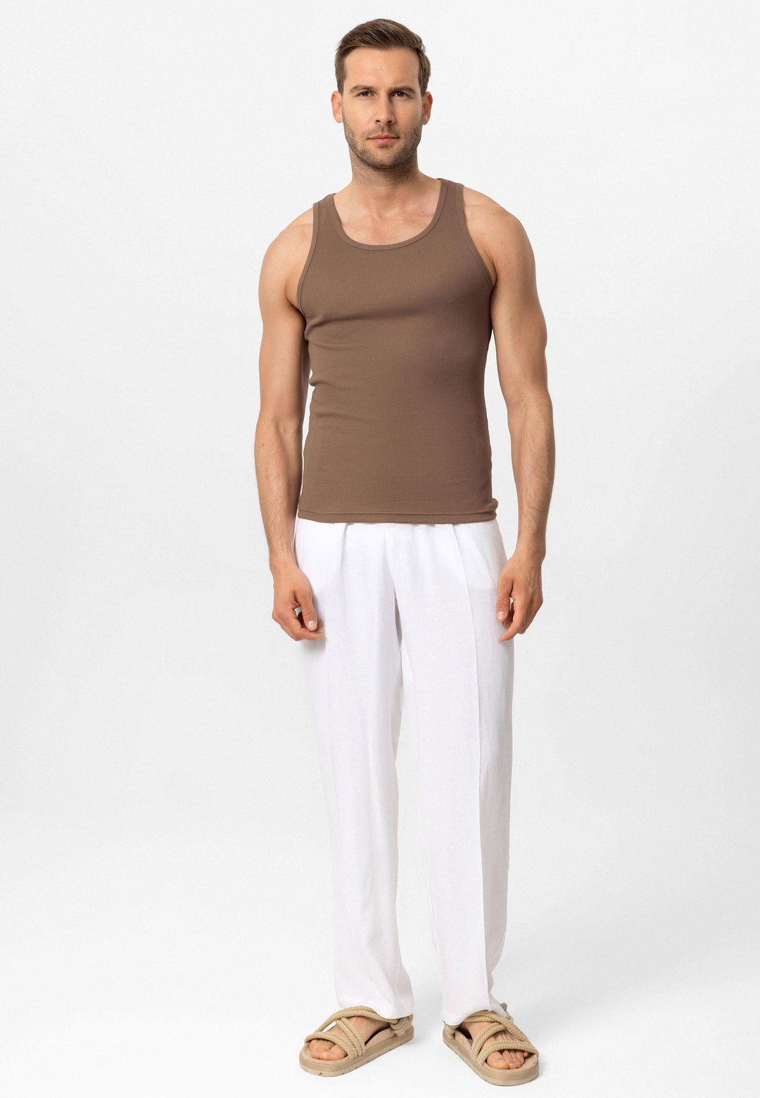 ANT Slim Fit Male Athlete - IJmuiden