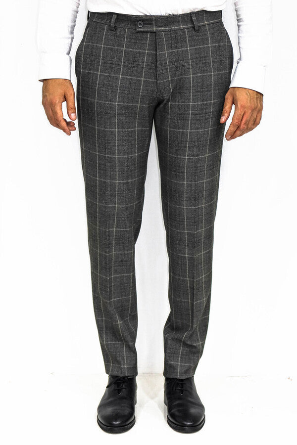 WSS Brown Slim Fit Blazer, Brown Knitwear, and Plaid Patterned Trousers Combination - Modern Office Style  - Tamuín