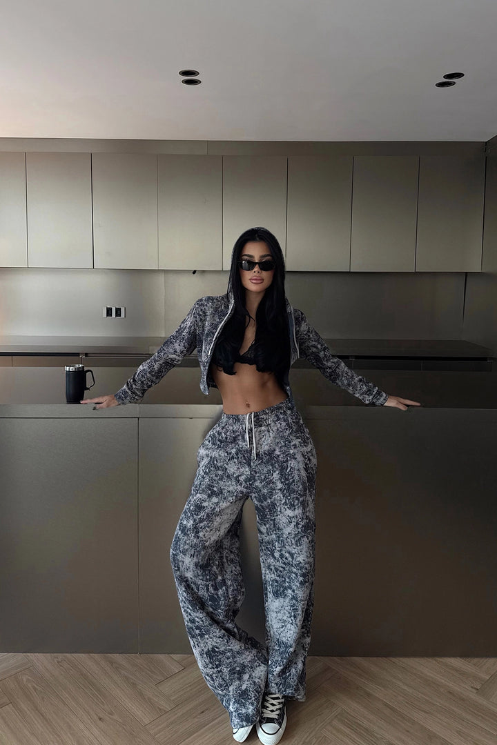 EYY Women Smoke Joelle Patterned Tracksuit - Sunrise Manor