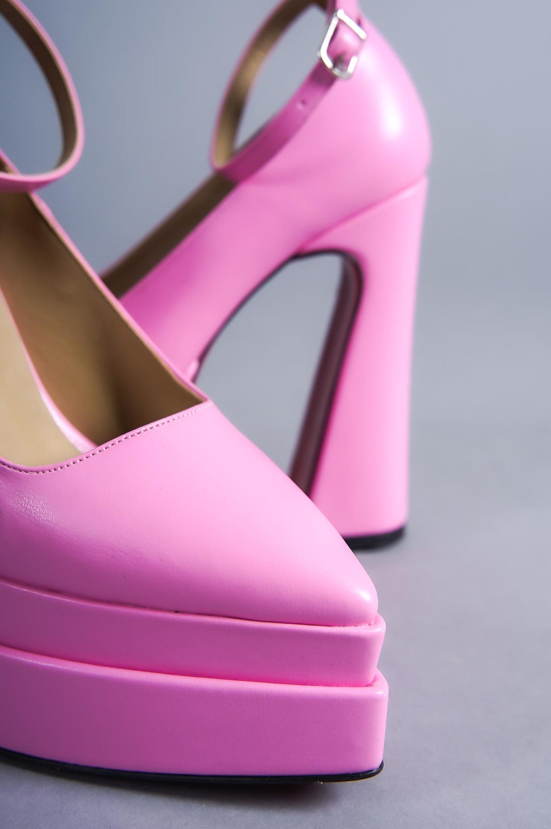 DSM Steve Platform Pink Women's Heels - Arlington