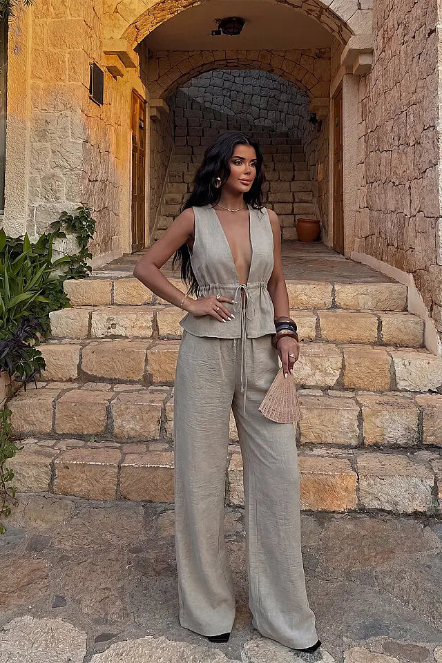 EYY Women Stone Embellished Vest and Pants Set - Geel