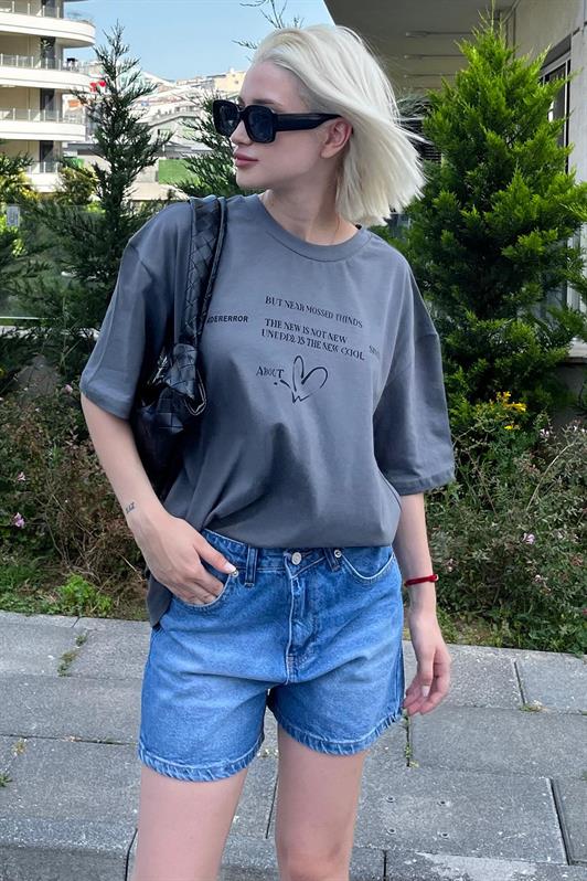MDX Fume Oversize Heart Printed Bicycle Collar Short Sleeve T-Shirt MG2129 - Paisley