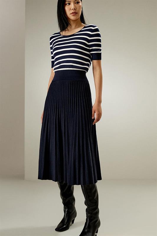 MDX Navy Blue Striped Women's T-shirt with Bicycle Neckline Mg2400 - Heist-op-den-Berg