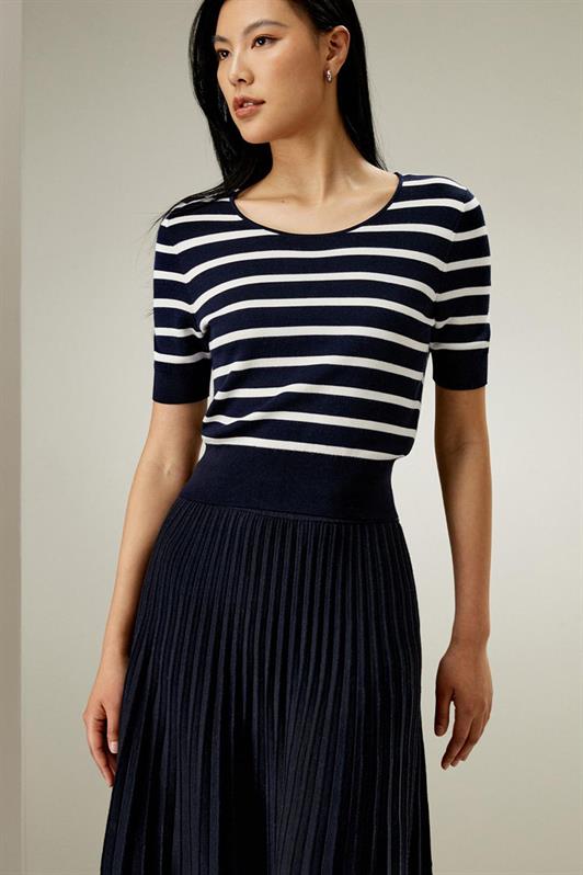 MDX Navy Blue Striped Women's T-shirt with Bicycle Neckline Mg2400 - Heist-op-den-Berg
