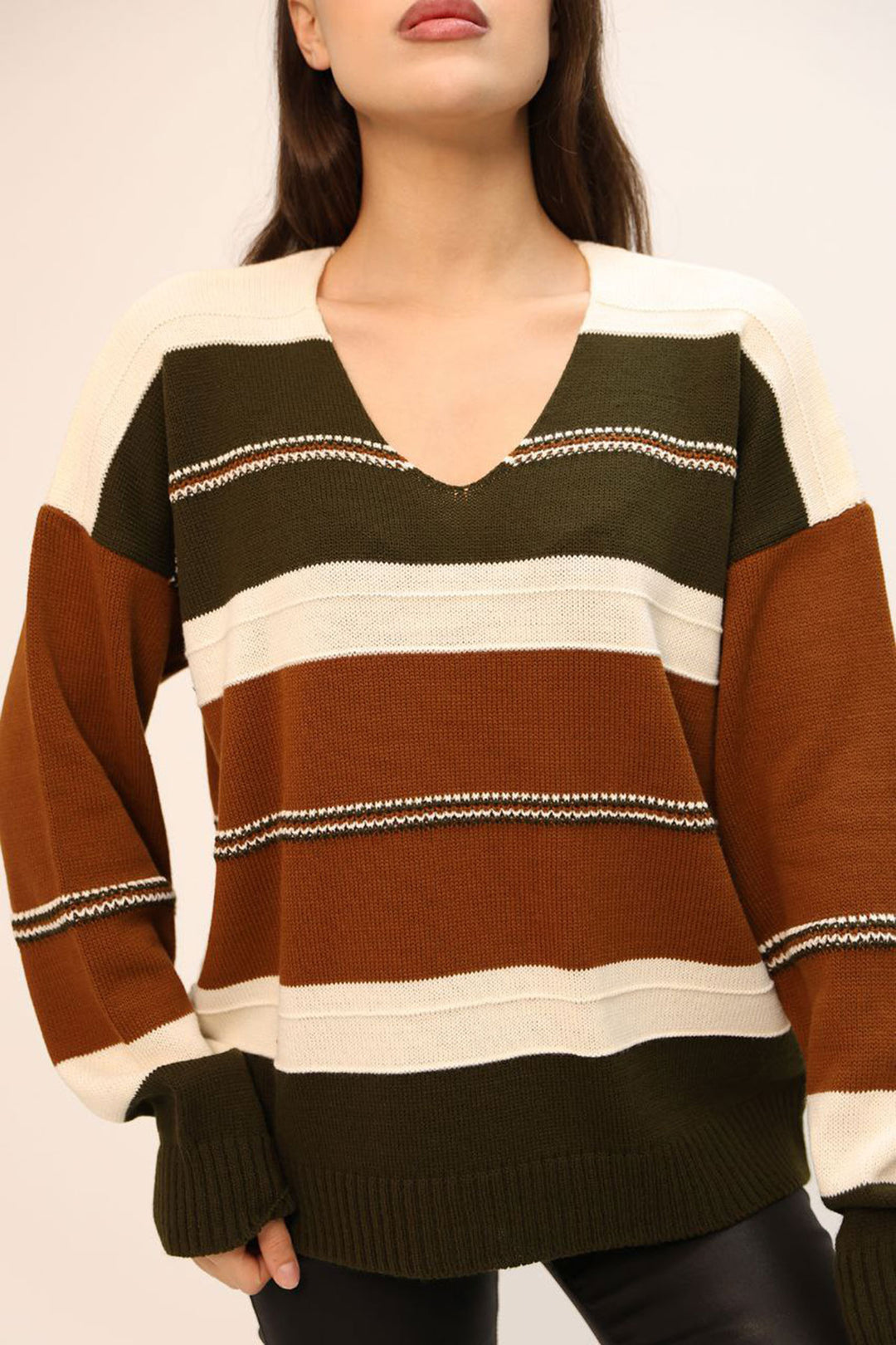 Cinnamon Coffee V-Neck Striped Block Knit Sweater BCES-252018 - Battipaglia