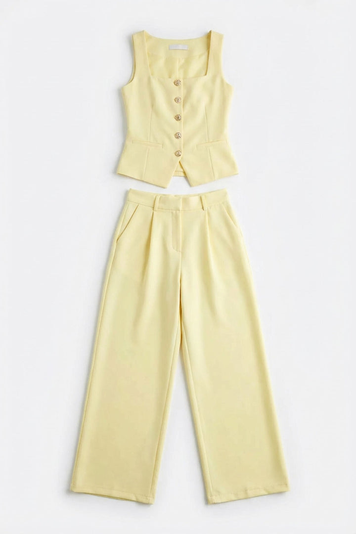Tereyağ Sarısı Brit Detaylı Kare Yaka Crep Bluz Ve Pantolon Alt Üst Takım BCHN-2626844 - Ercolano