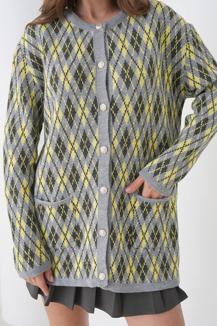 Butter Yellow Buttoned Pocket Knit Cardigan with Baklava Pattern - Vitrolles