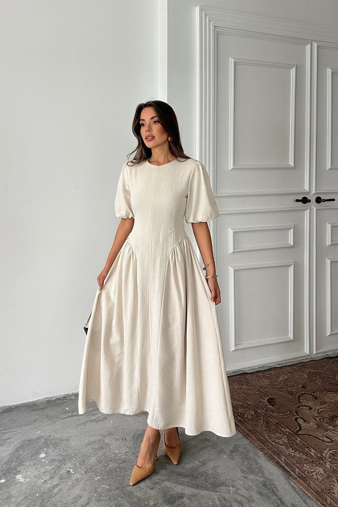 ELS Toptan Bej Arkadan Bağlamalı Büzgülü Keten Elbise - Alexandroúpoli