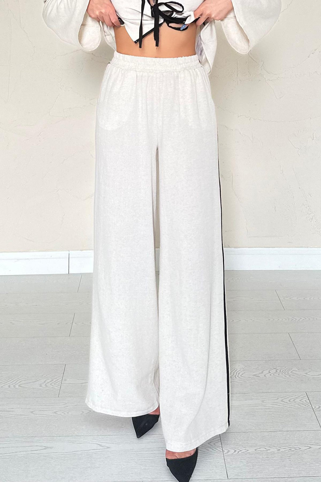ELS Wholesale Beige Bowtie Linen Suit - Alès