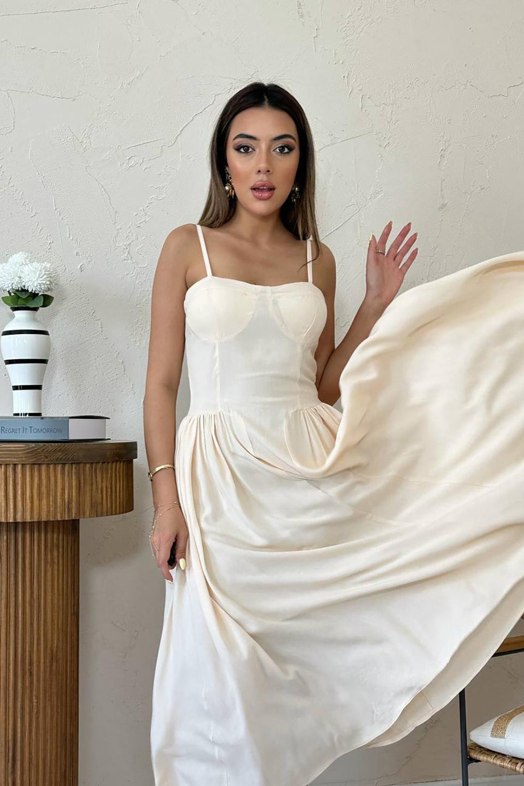 ELS Toptan Bej Göğüs Kuplu Uzun Büzgülü Elbise - Sunnyvale